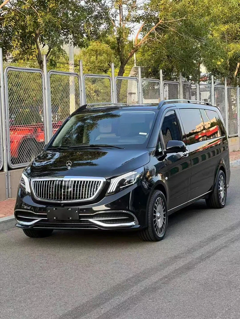 Mercedes-Benz Maybach Vito - Siyah Dış Görünüm